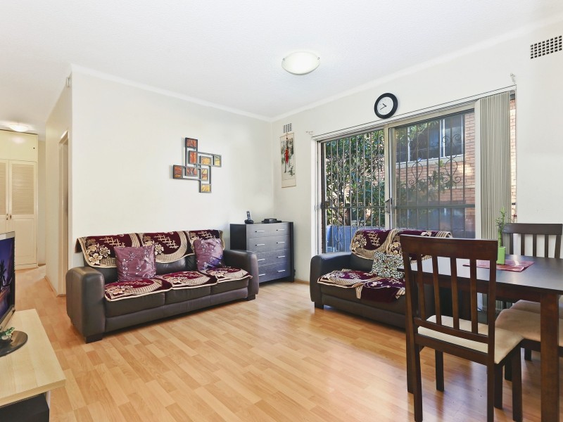 2/33 Bexley Road, Campsie NSW 2194