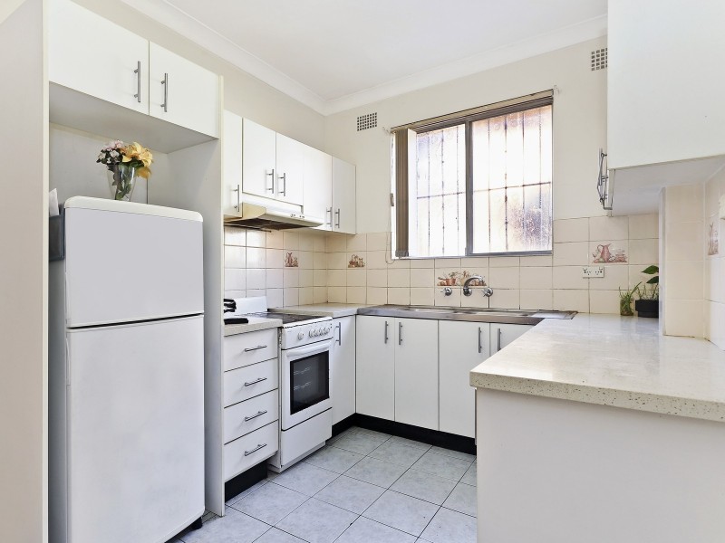 2/33 Bexley Road, Campsie NSW 2194