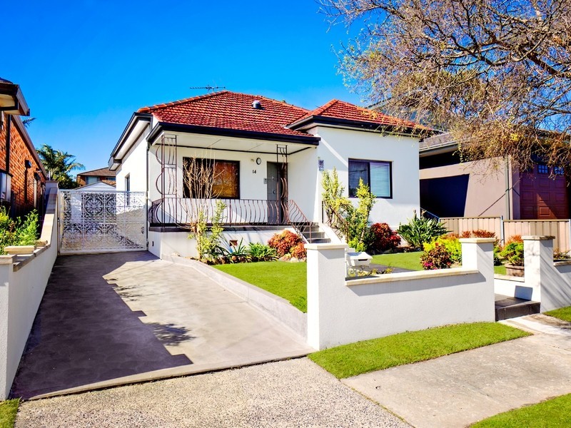 14 Hunt St, Enfield NSW 2136
