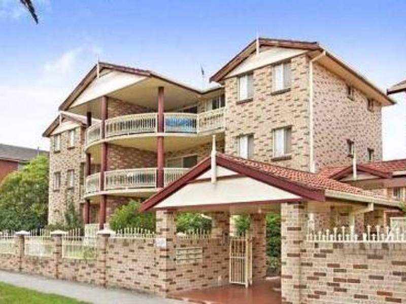 19/10-20 Fifth Avenue, Campsie NSW 2194