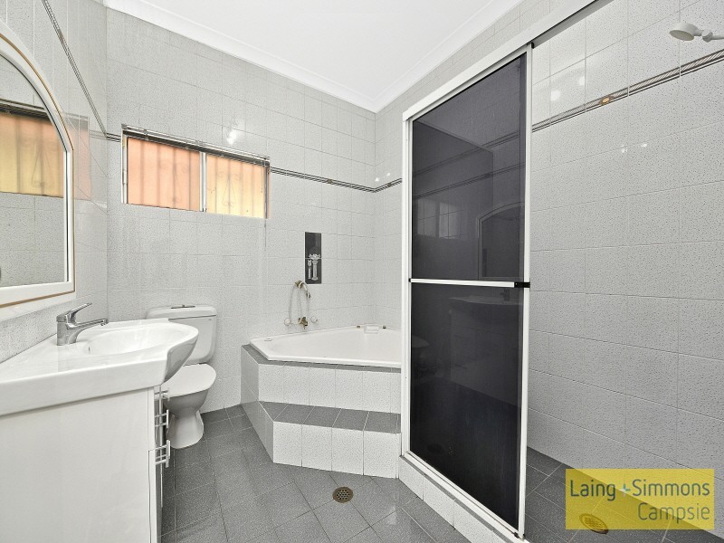 28 Burns St, Campsie NSW 2194