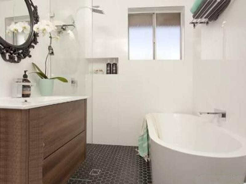 32 Park St, Campsie NSW 2194