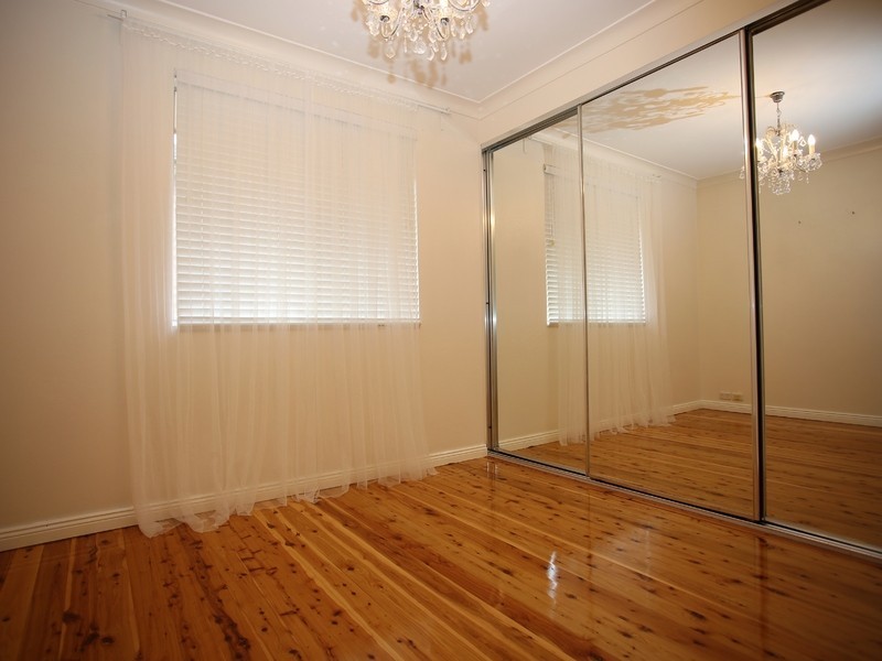 32 Park St, Campsie NSW 2194