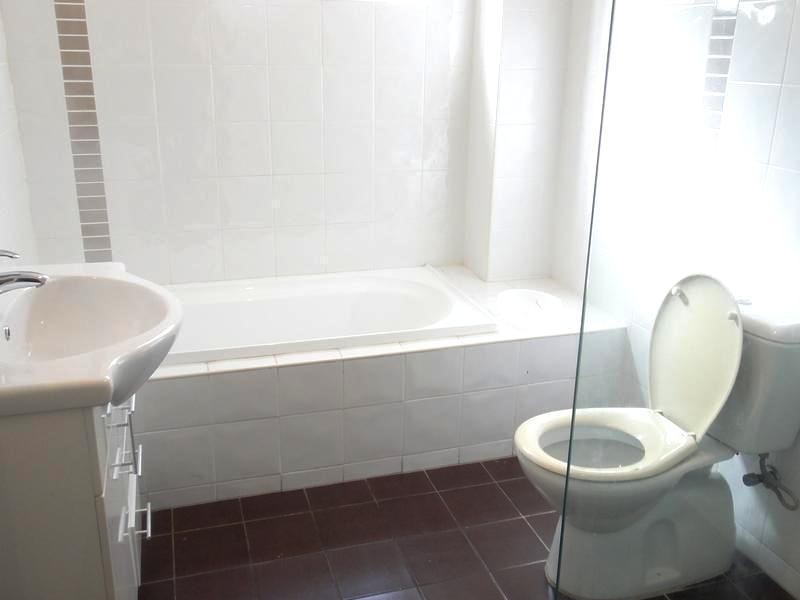 37/8 Eighth Ave, Campsie NSW 2194