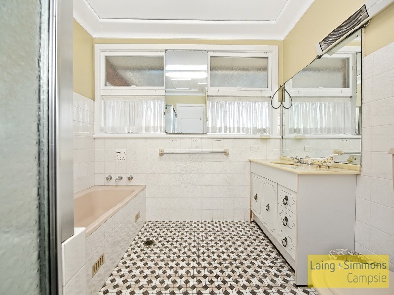 100A First Ave, Campsie NSW 2194