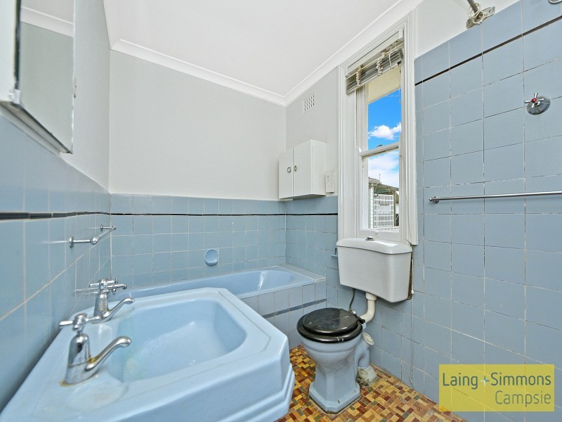 73 Amy St, Campsie NSW 2194