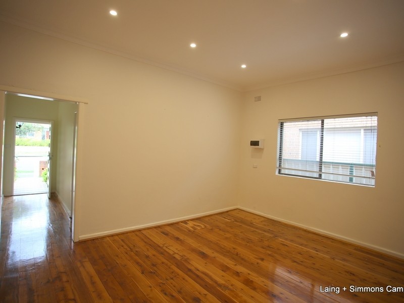 20 Howard St, Canterbury NSW 2193