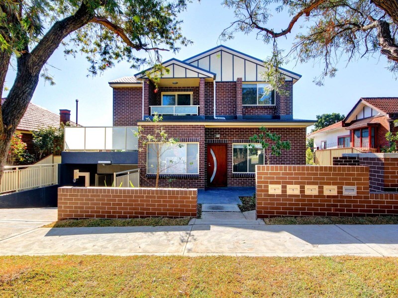 2/16 Nicholas Avenue, Campsie NSW 2194