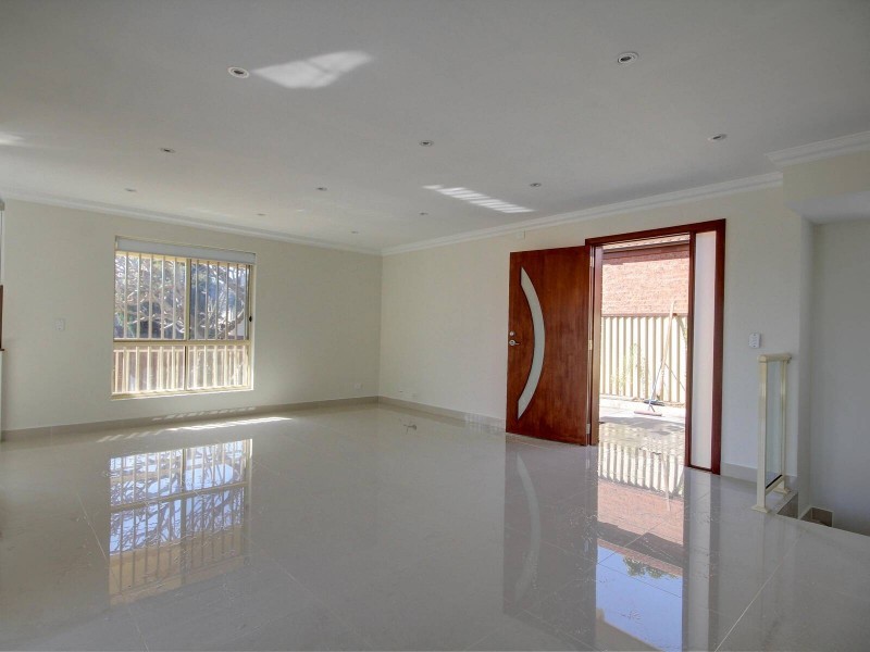 2/16 Nicholas Avenue, Campsie NSW 2194