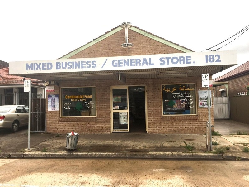 182 Brighton Ave, Campsie NSW 2194