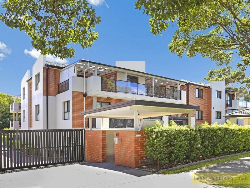 54 Sixth Ave, Campsie NSW 2194