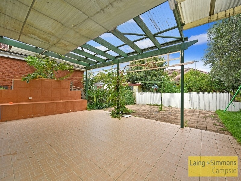 8 Albert Street, Campsie NSW 2194