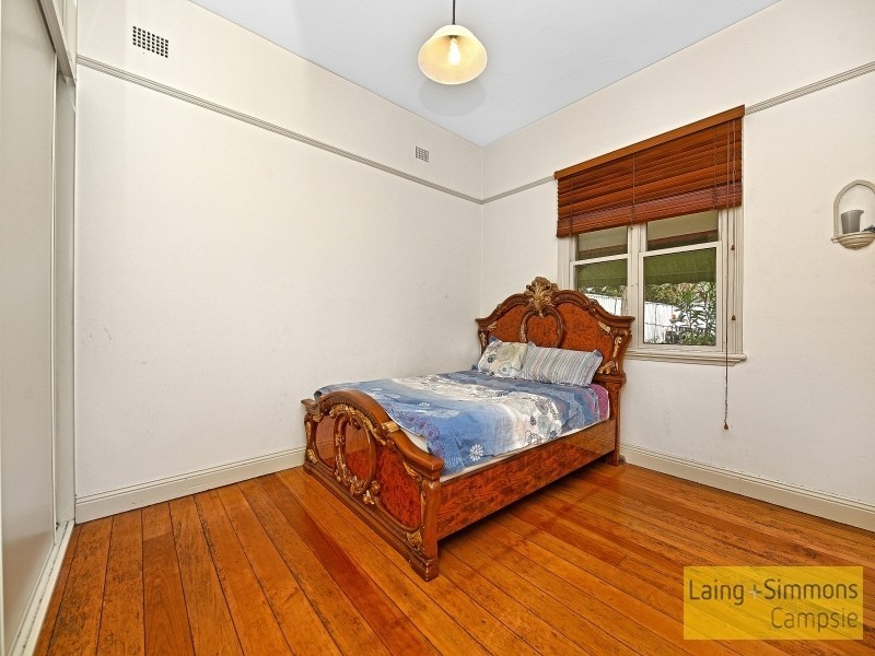 8 Albert Street, Campsie NSW 2194