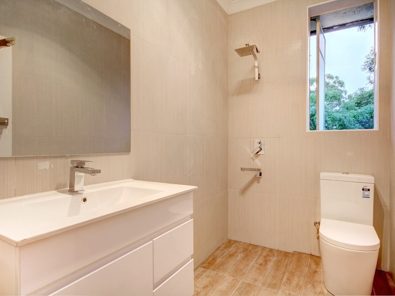 297 King Georges Rd, Roselands NSW 2196