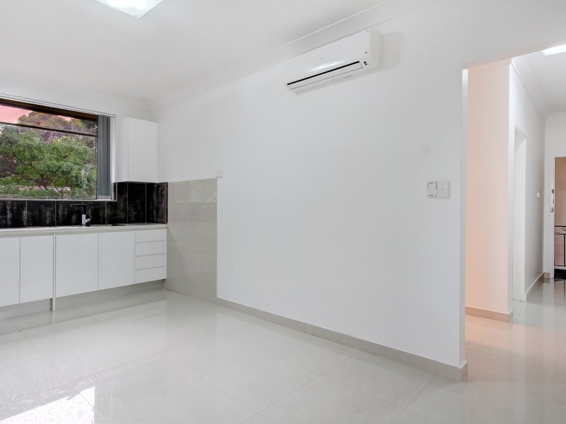 297 King Georges Rd, Roselands NSW 2196