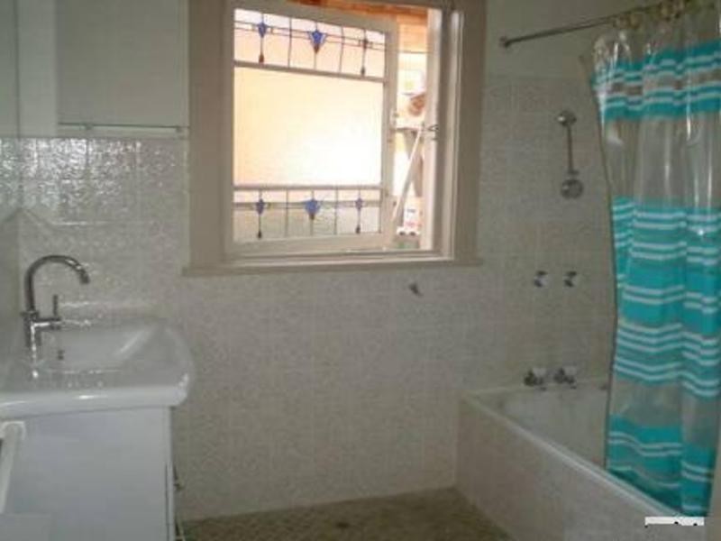 8  Trewillga Ave, Earlwood NSW 2206