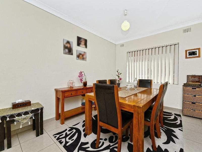 3 Stanley St, Campsie NSW 2194