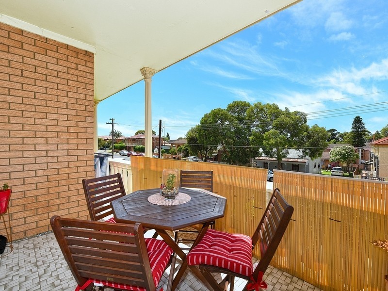 2/3 Stanley St, Campsie NSW 2194