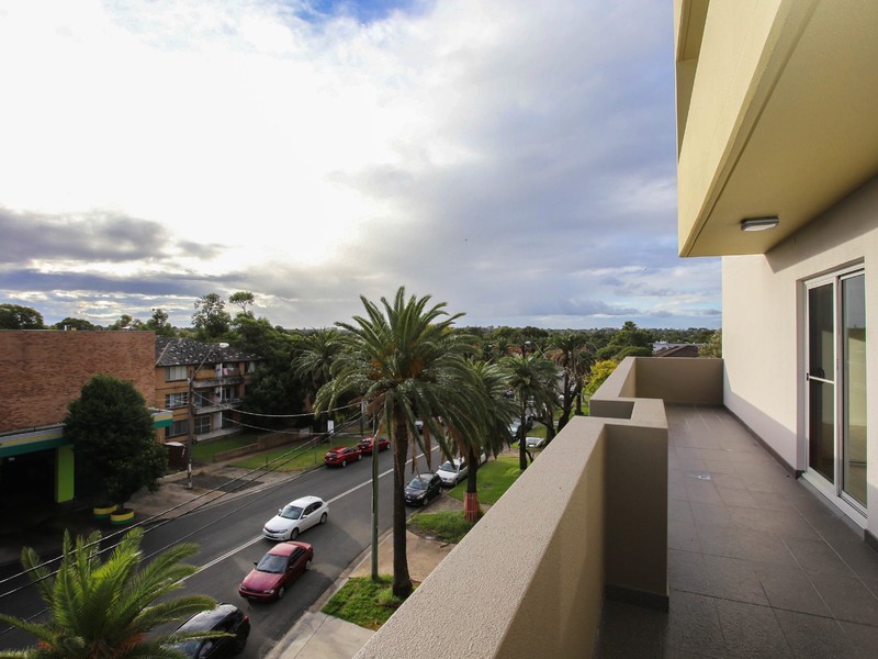 304/37 Ninth Ave, Campsie NSW 2194