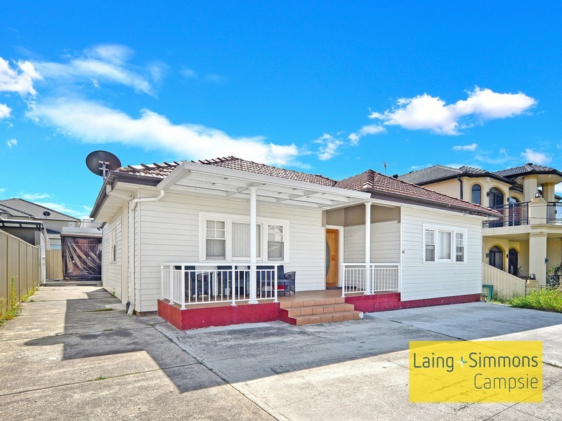 10 Buckland Street, Greenacre NSW 2190