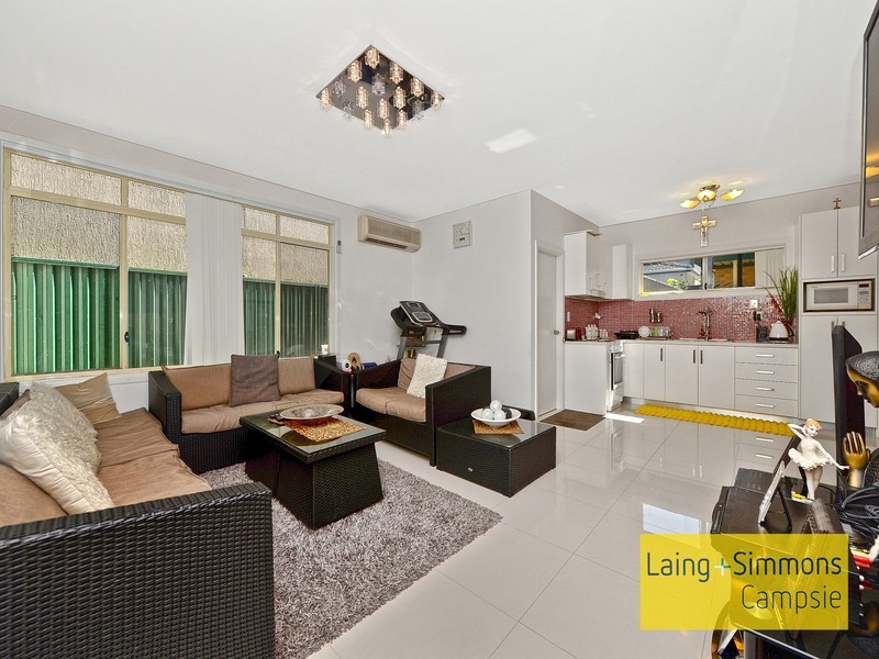 10 Buckland Street, Greenacre NSW 2190