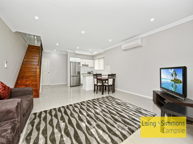 1/30 Chiswick Road, Greenacre NSW 2190