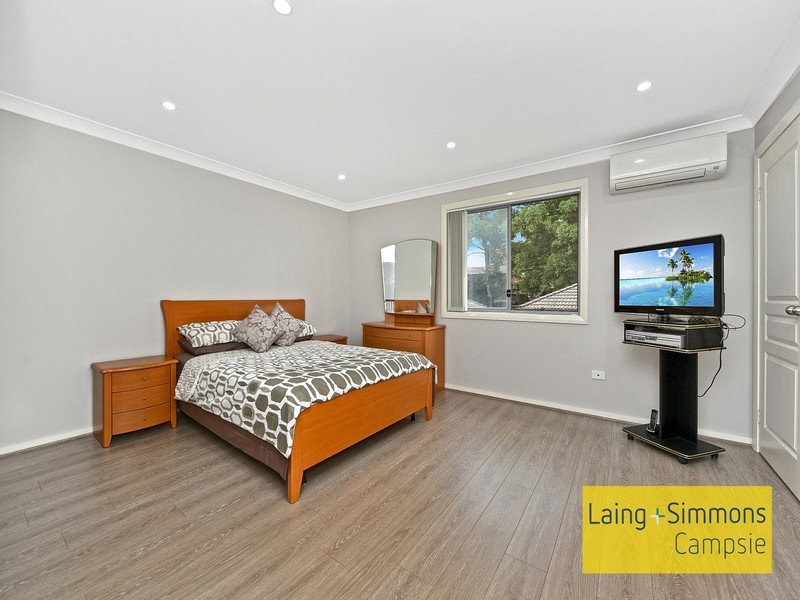 1/30 Chiswick Road, Greenacre NSW 2190