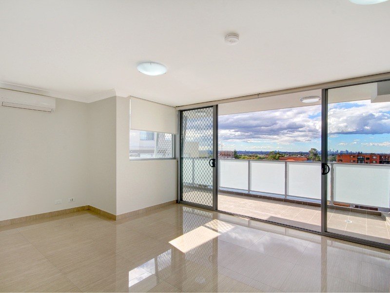 2/2 Remly St, Roselands NSW 2196