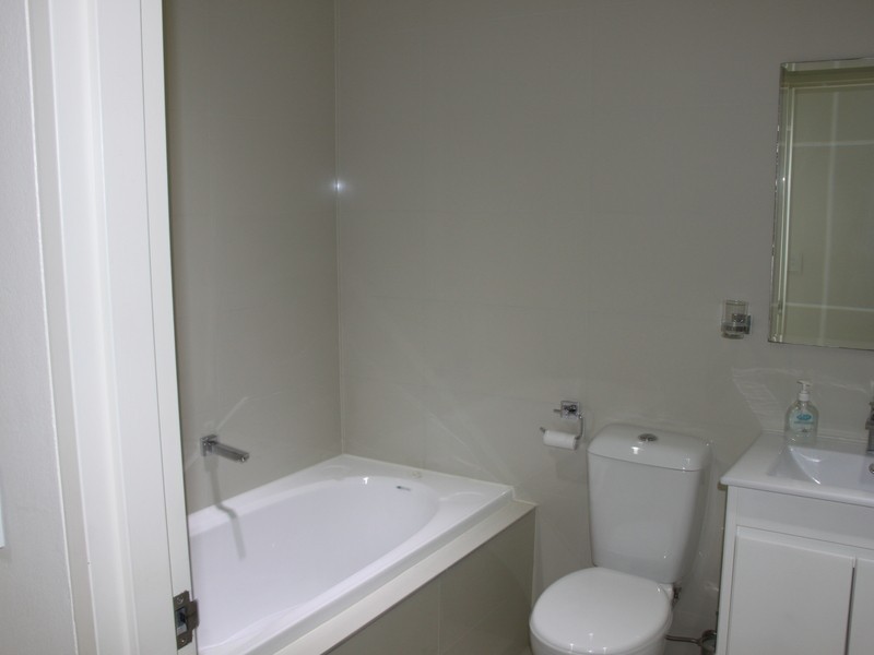 2/121-123 Evaline Street, Campsie NSW 2194