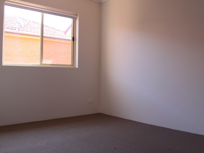 2/121-123 Evaline Street, Campsie NSW 2194