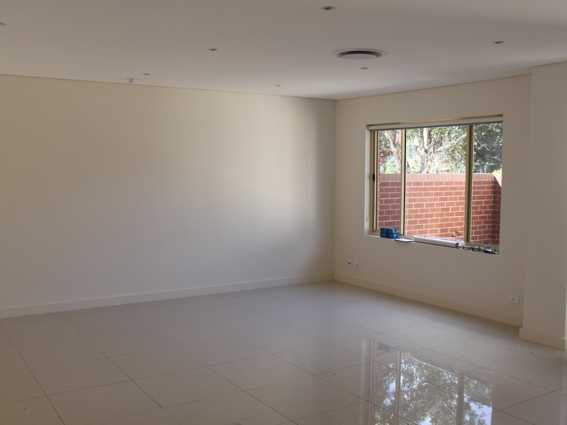 2/121-123 Evaline Street, Campsie NSW 2194