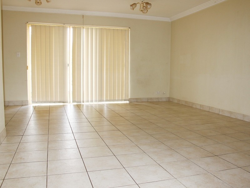 2/30 Cooks Ave, Campsie NSW 2194