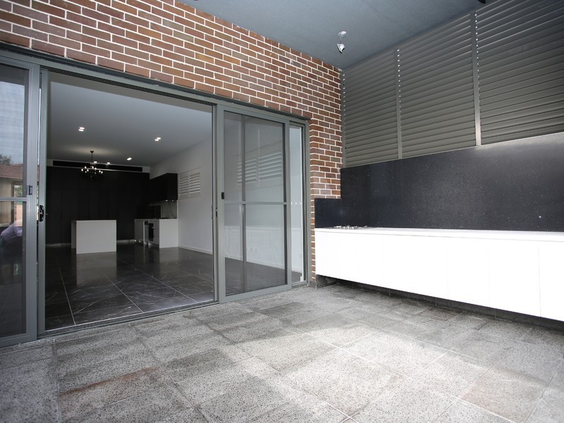 3 Woolcott St, Earlwood NSW 2206