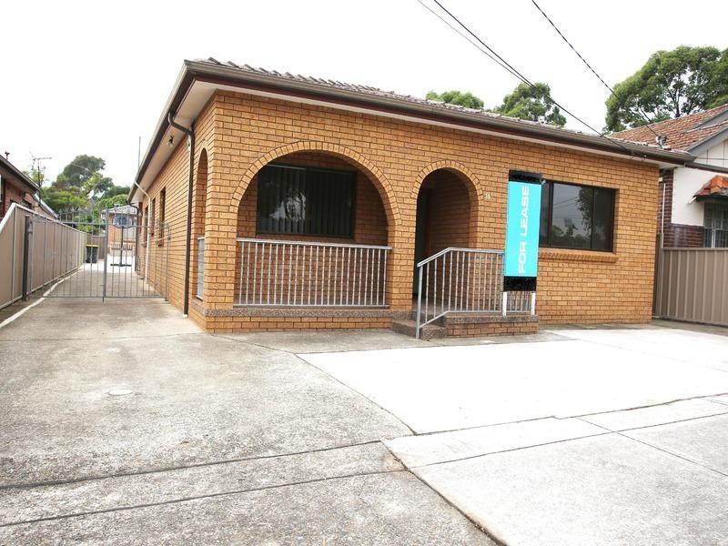 14 Loftus St, Campsie NSW 2194