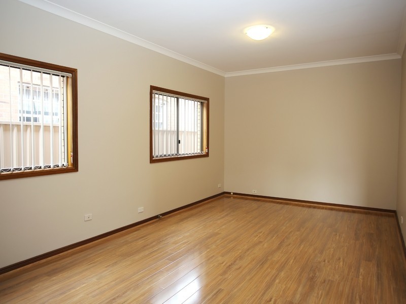 14 Loftus St, Campsie NSW 2194