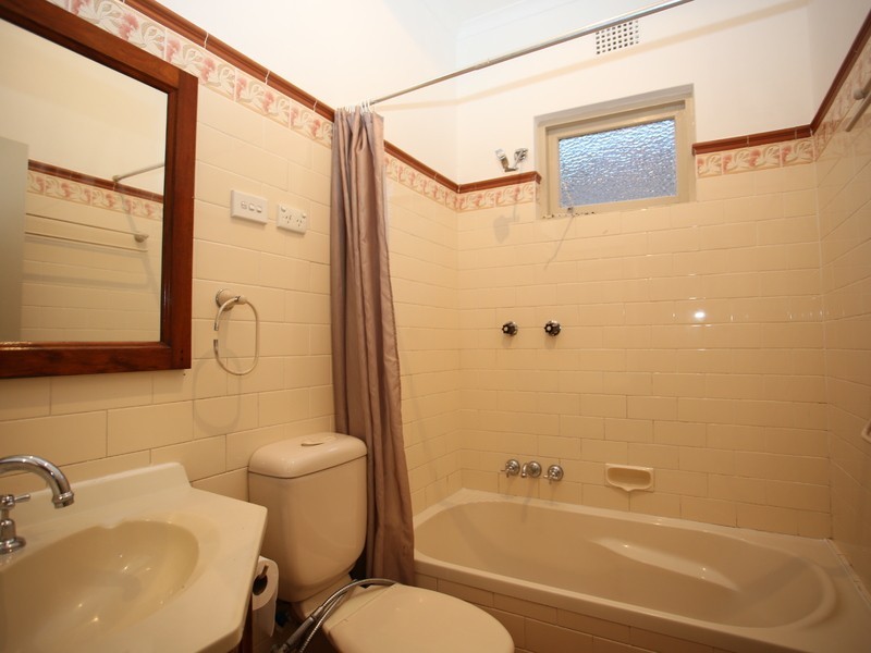 .127 Dennis Street, Lakemba NSW 2195