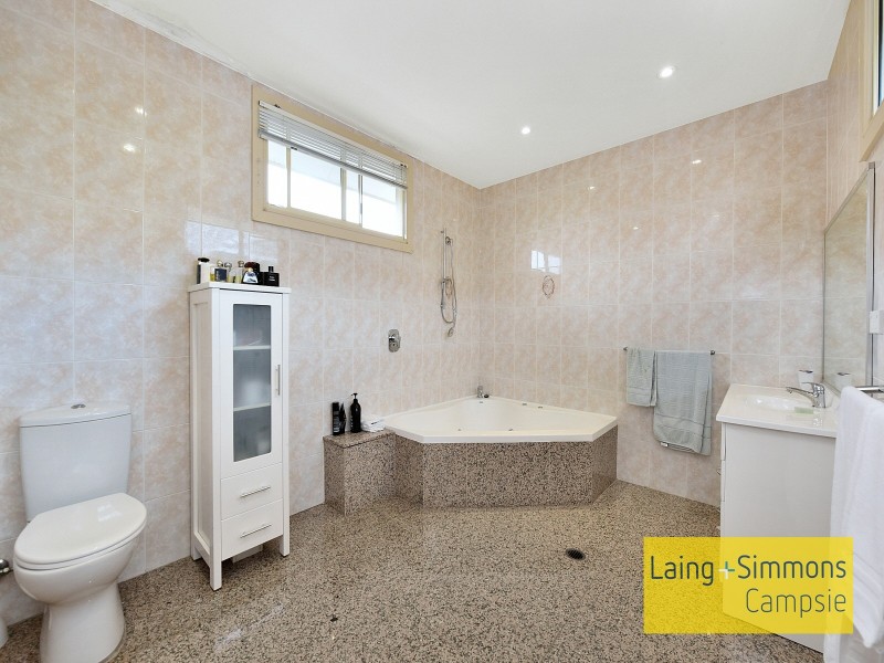 31 Rea Street, Greenacre NSW 2190