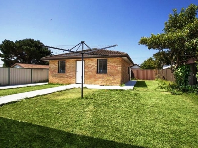 20 Howard St, Canterbury NSW 2193