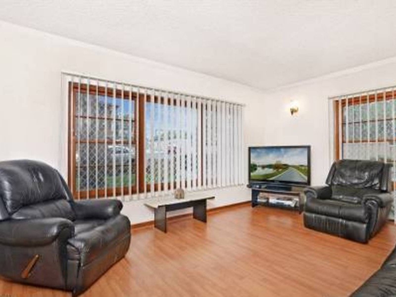 2 Shadforth St, Wiley Park NSW 2195