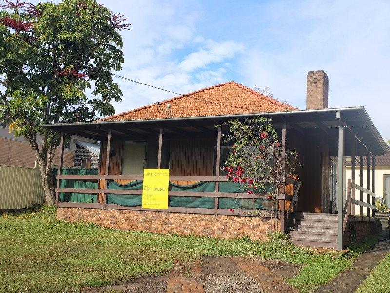 6 Drew St, Greenacre NSW 2190