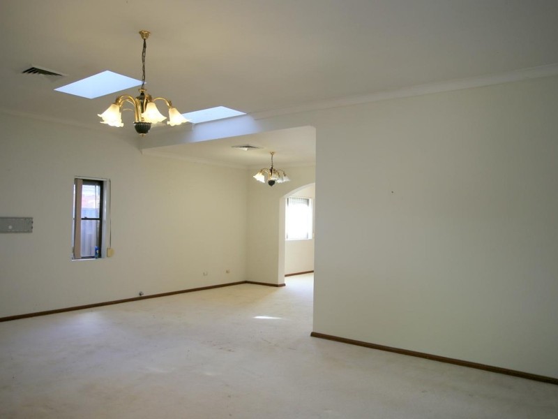 14  Sixth Ave, Campsie NSW 2194