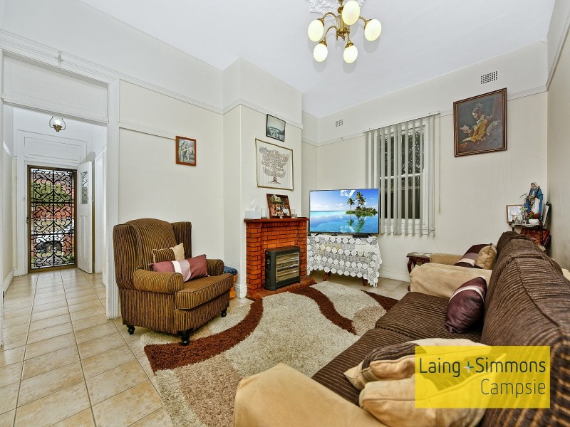 18 Queen St, Croydon Park NSW 2133