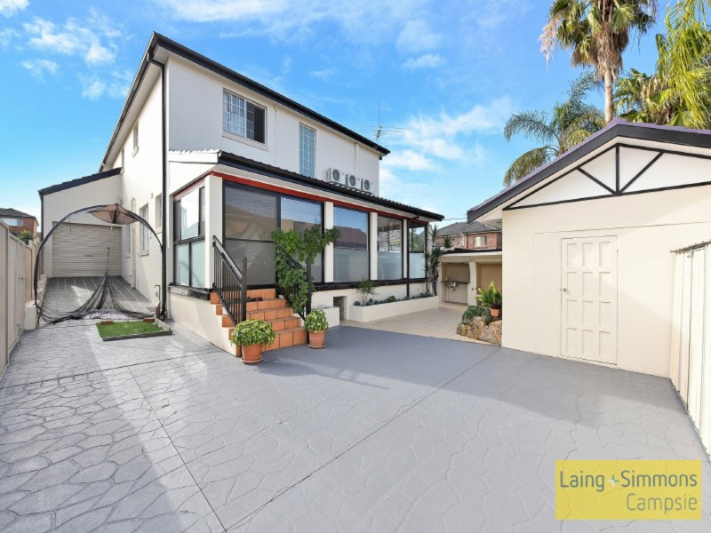 20 Napoleon Road, Greenacre NSW 2190