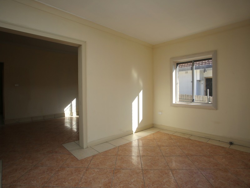 31 Lincoln St, Campsie NSW 2194