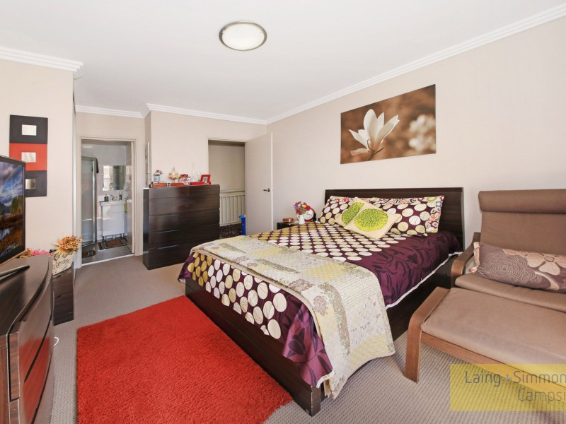 2/76 Clissold Parade, Campsie NSW 2194