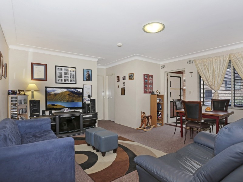 8/75 Park St, Campsie NSW 2194