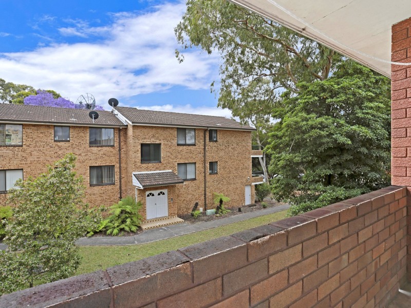 8/75 Park St, Campsie NSW 2194
