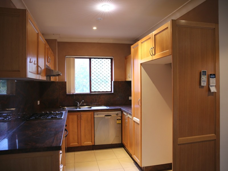 8/17 Milton St, Bankstown NSW 2200