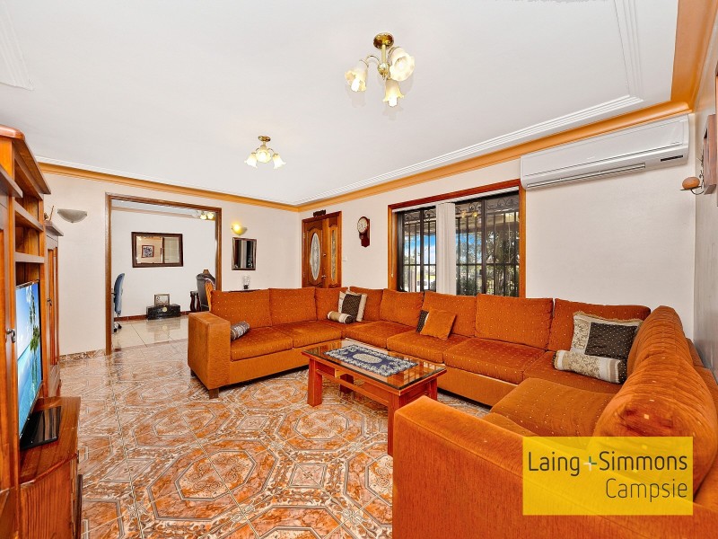 22 Lions Avenue, Lurnea NSW 2170