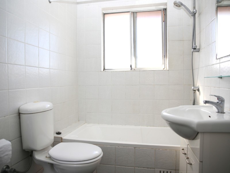 18 Unara St, Campsie NSW 2194